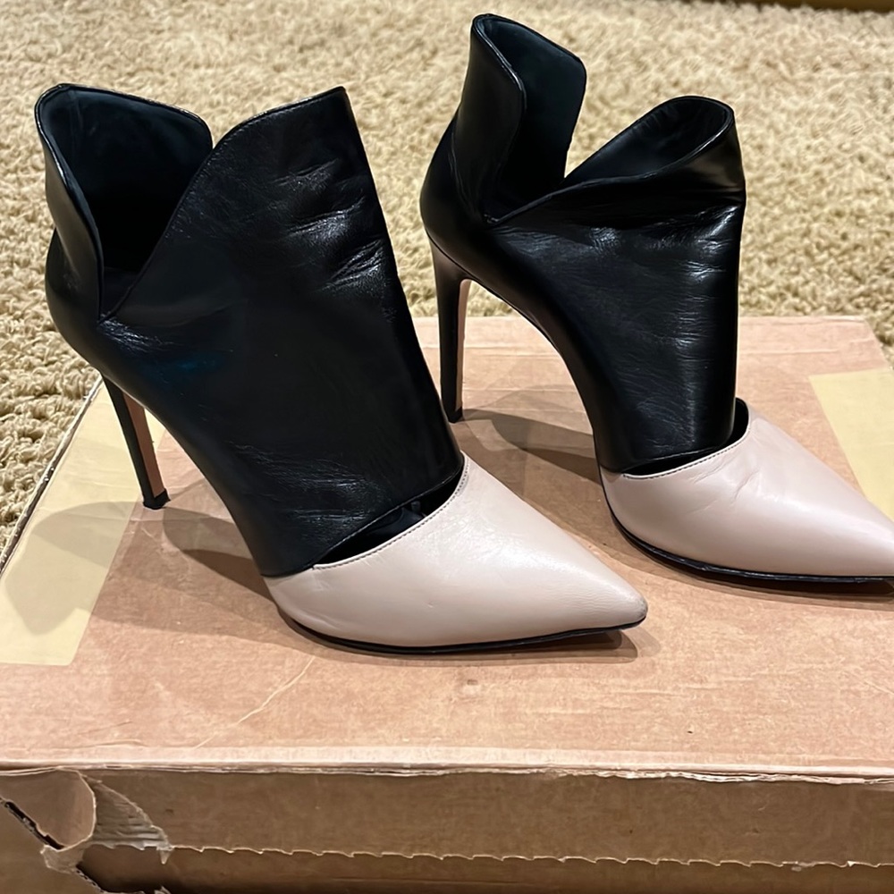 Jean-Michel Cazabat black with beige toe leather ankle high pump